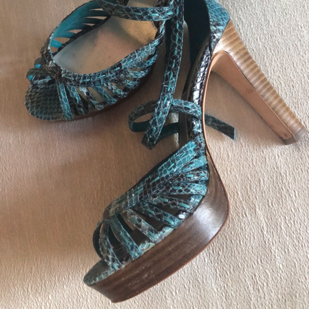 White House Black Market Blue Platform Heels